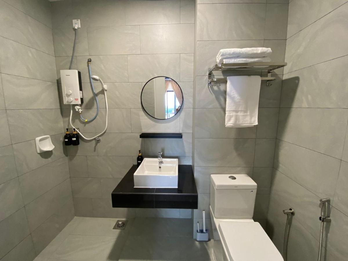 Apartemen Sky Trees Your Perfect Gateway With Pool & Facilities *