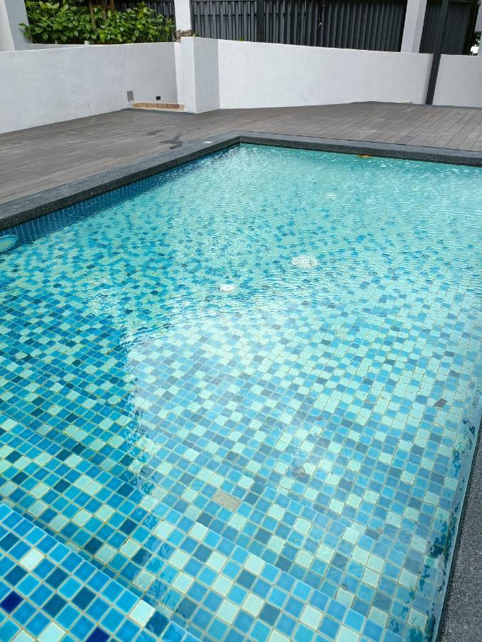 Sky Trees Your Perfect Gateway With Pool & Facilities * Johor Bahru